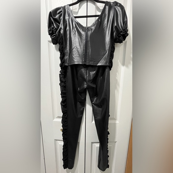 Tinas Fashion Faux Leather 2 Piece Pant Set NWT - Picture 3 of 11